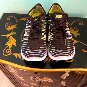 Nike running women’s shoes